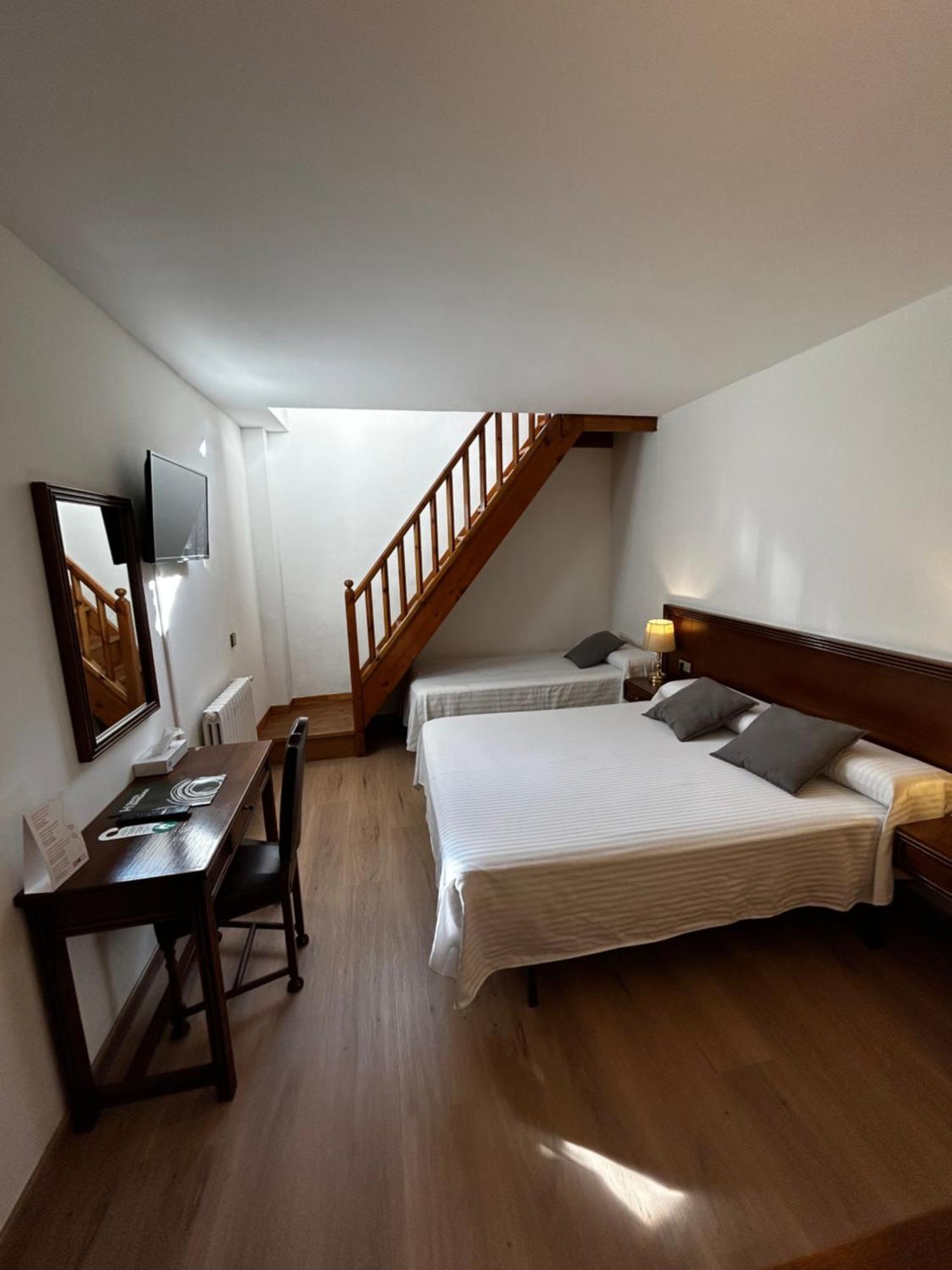 Hotel Santa Barbara De La Vall D'Ordino Eksteriør billede