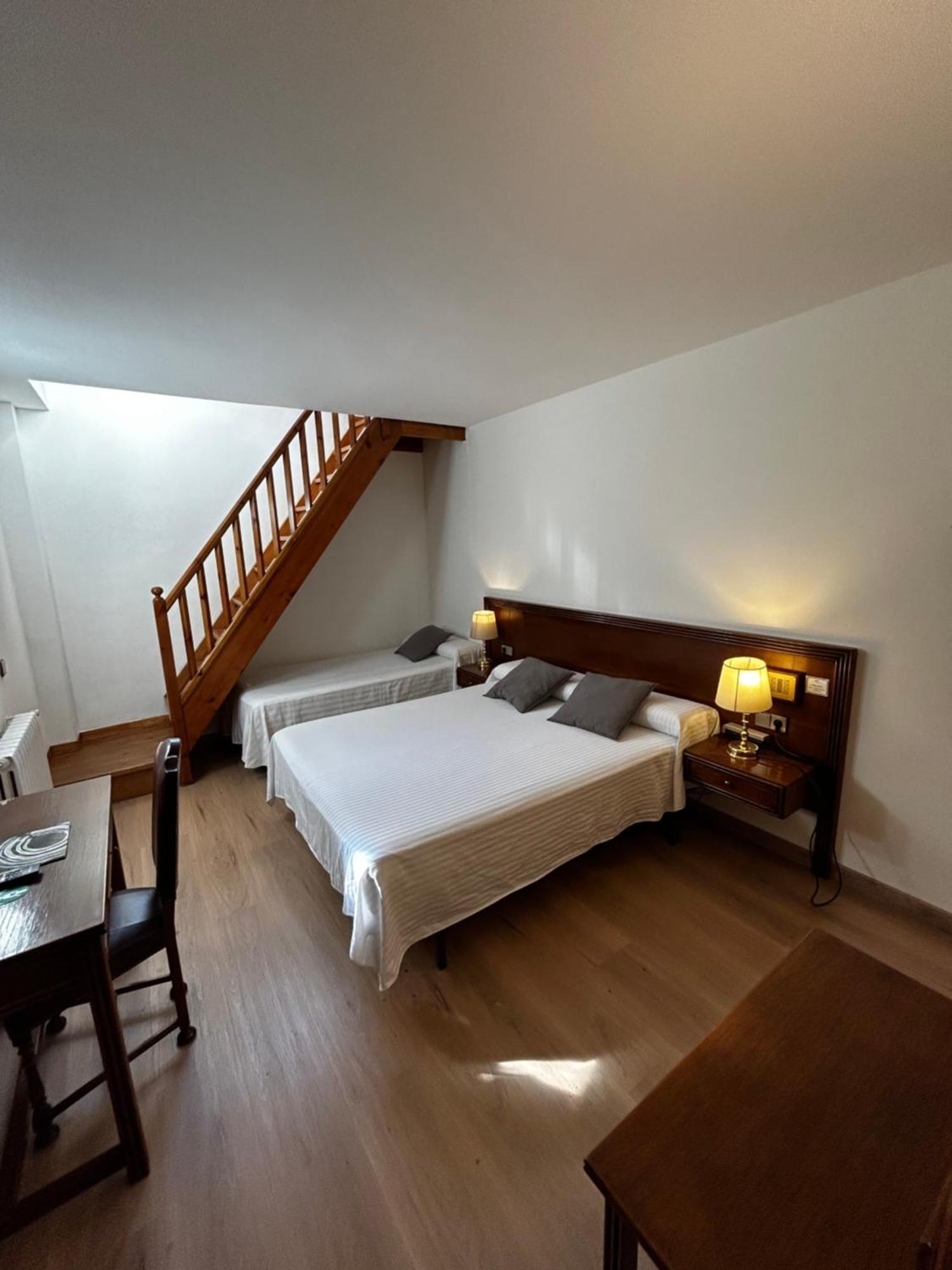 Hotel Santa Barbara De La Vall D'Ordino Eksteriør billede