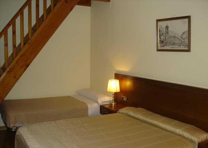 Hotel Santa Barbara De La Vall D'Ordino Værelse billede