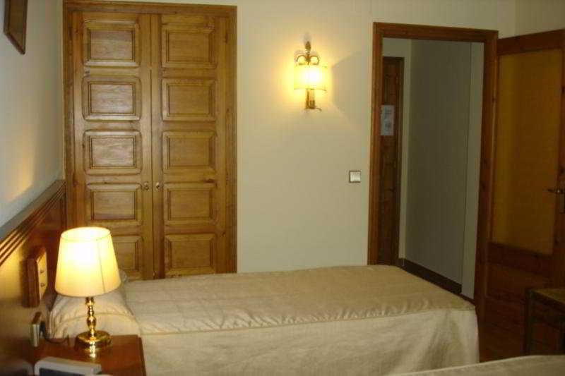 Hotel Santa Barbara De La Vall D'Ordino Eksteriør billede
